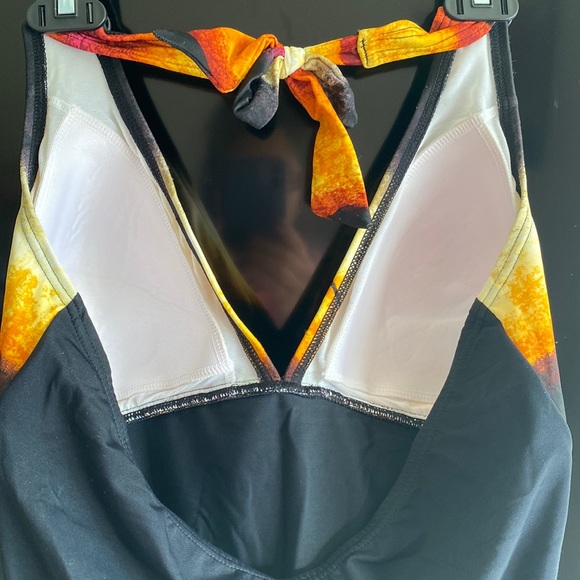 Fantasizer Halter Swimsuit - Picture 5 of 8